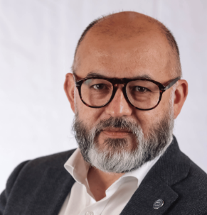 Picture of Carlos Lara Aspeé