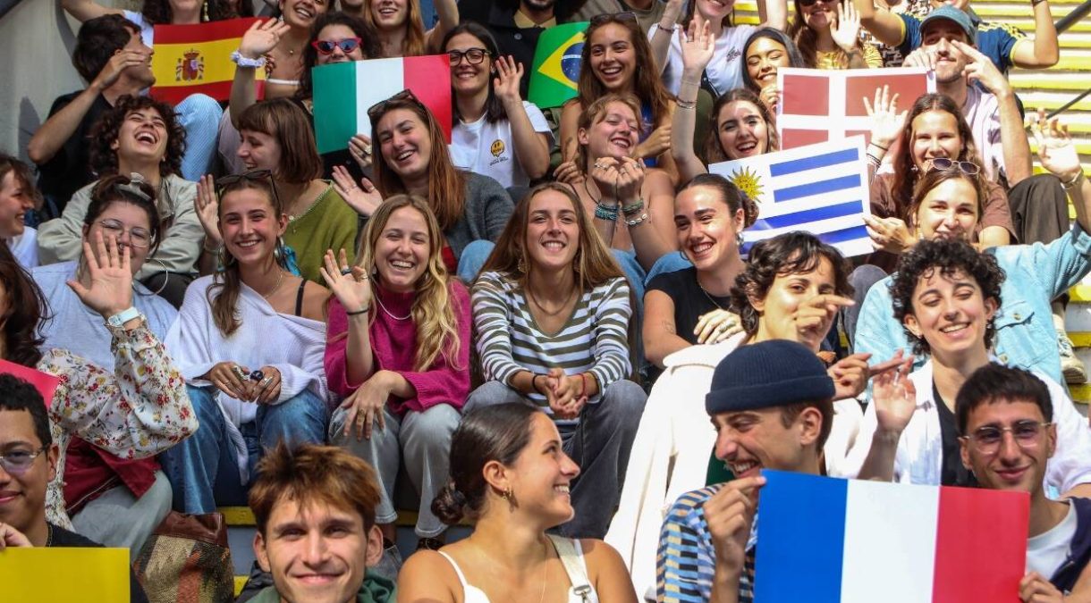 81-estudiantes-provenientes-de-11-paises-cursaran-estudios-primer-semestre-2025-uv