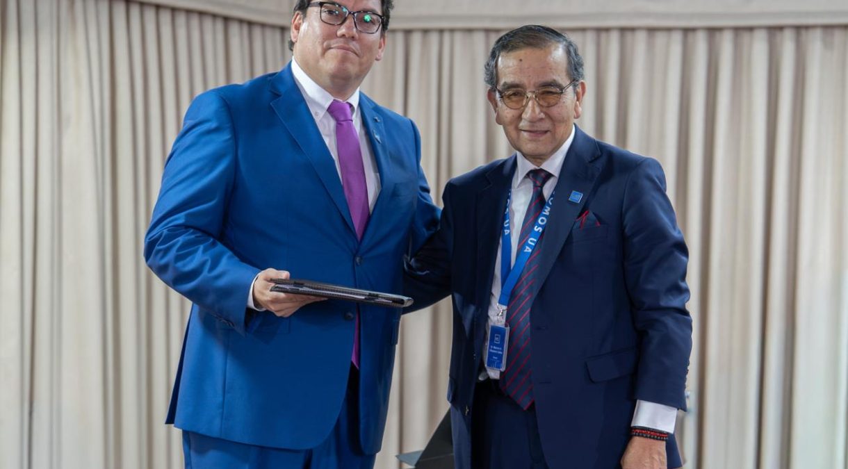 Cambio de mando UA