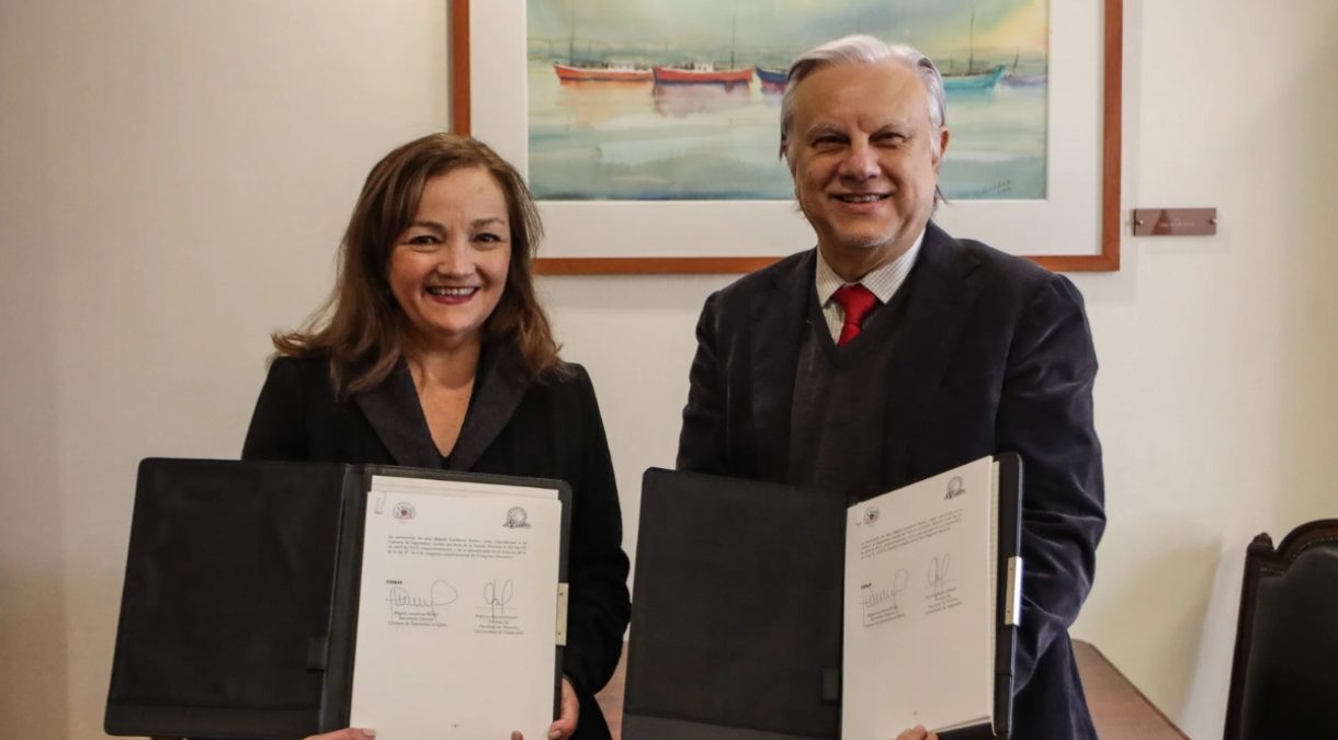 Facultad de Derecho UV firma convenio con Cámara de Diputadas y Diputados para fortalecer formación jurídica