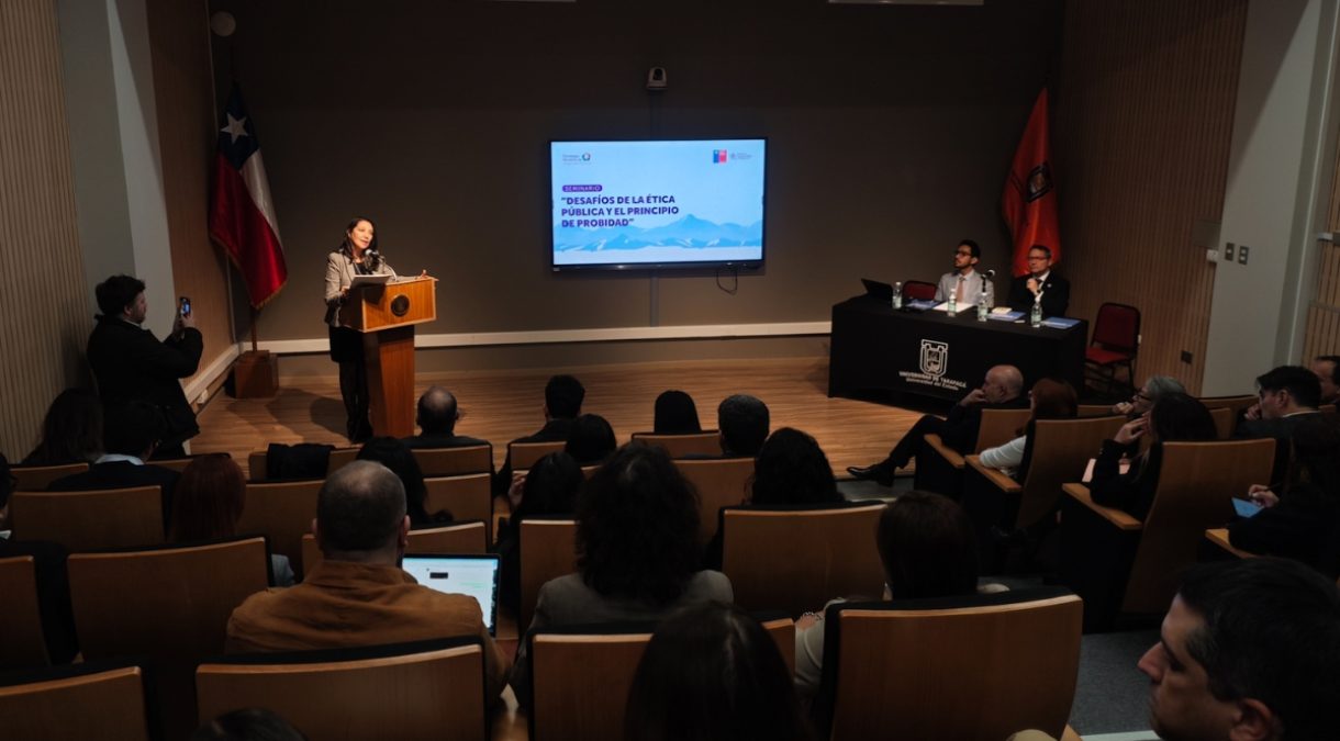 Ministra Lobos visitó la UTarapacá en el marco del seminario Desafíos de la Ética Pública y el Principio de Probidad