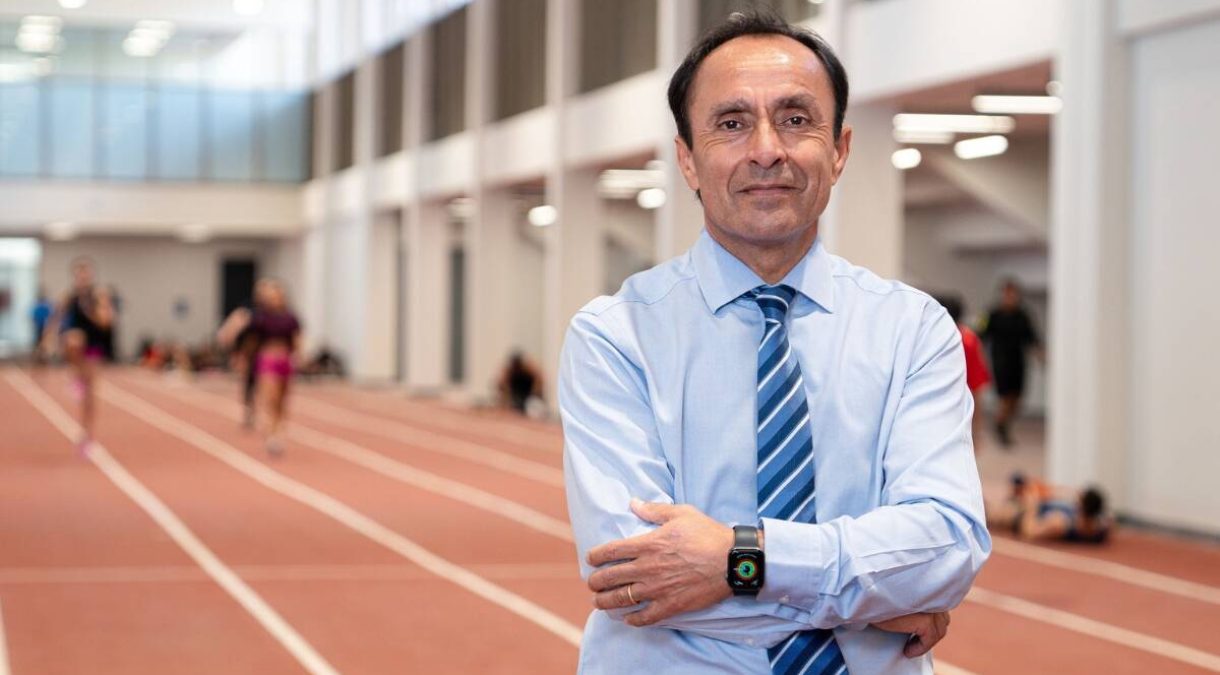 ___Ministro_del_Deporte_Jaime_Pizarro_dictar___conferencia_en_el_Campus_UV_Santiago