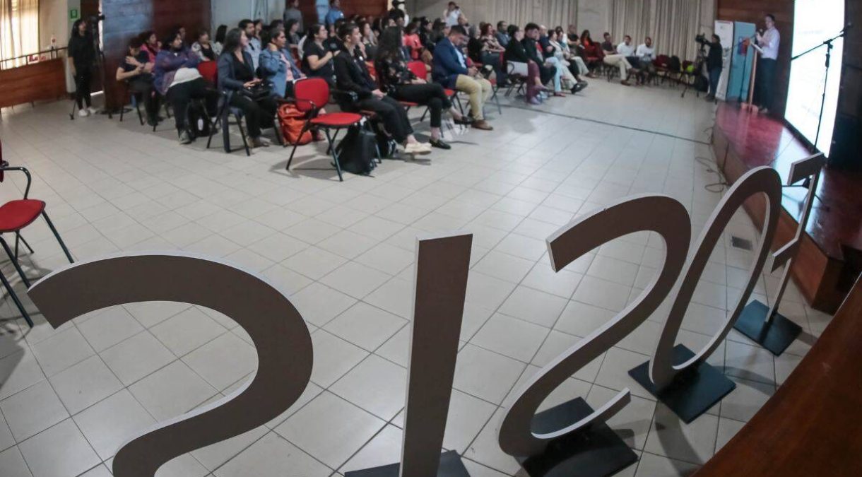 Por_primera_vez_en_una_capital_regional_Presentan_convocatoria_de_Innova_Fosis_2025_en_Facultad_de_Arquitectura_UV