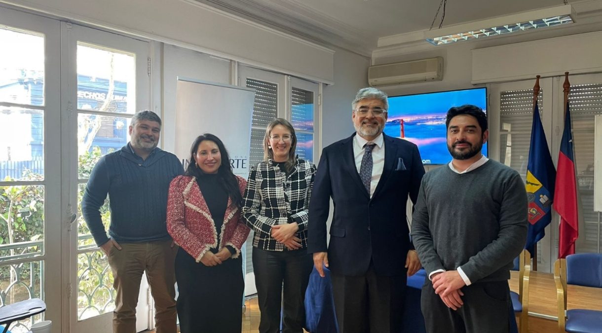 Red de Innovación CUECH co-organiza exitoso seminario sobre Licenciamiento Socialmente Responsable