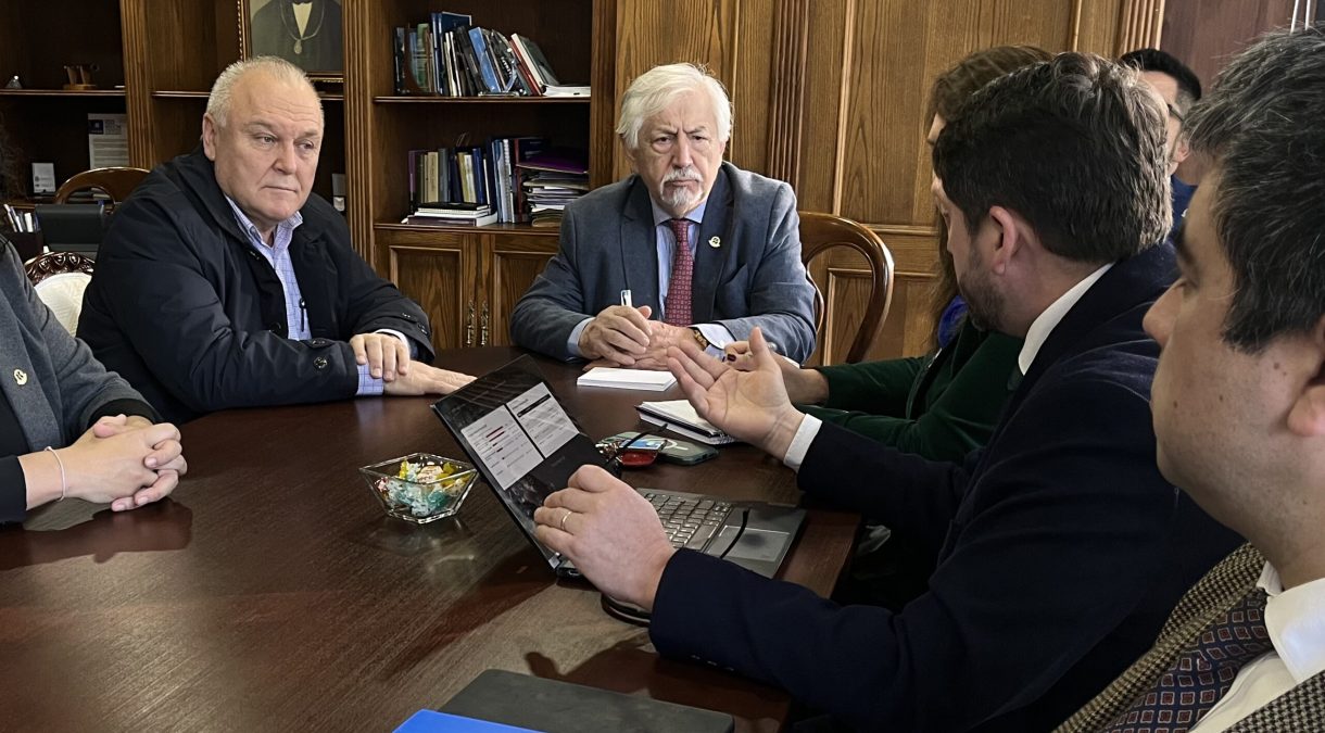 Senador Becker rector UFRO 2 (1)