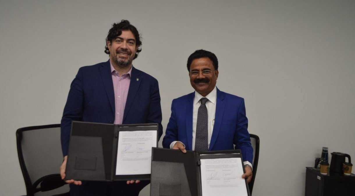 UTarapac___junto_al_IAI_abren_puertas_de_colaboraci__n_con_la_Universidad_de_Davangere_de_la_India
