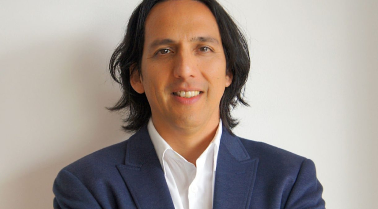 academico-usach-primer-chileno-comite-asesor-oms