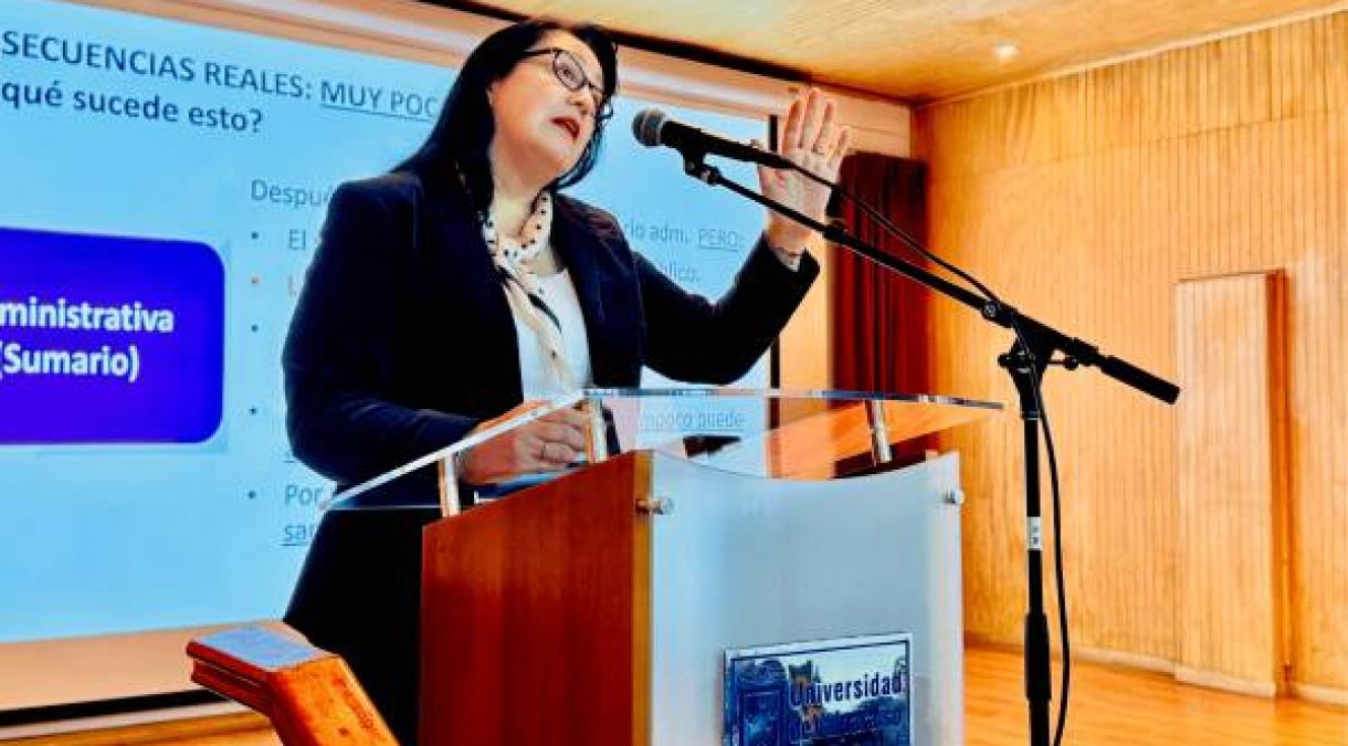 contralora-dorothy-perez-charla-magistral-uvalparaiso-600x337