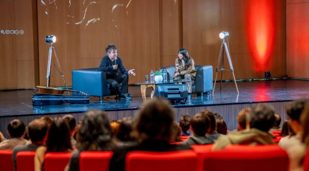 mauricio-duran-los-bunkers-visito-la-utalca-conversatorio