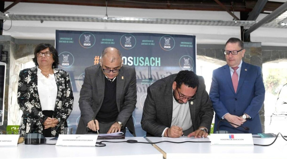 ministro-cataldo-firma-acuerdo-proyecto-de-ley-modelo-de-admision-pedagogia