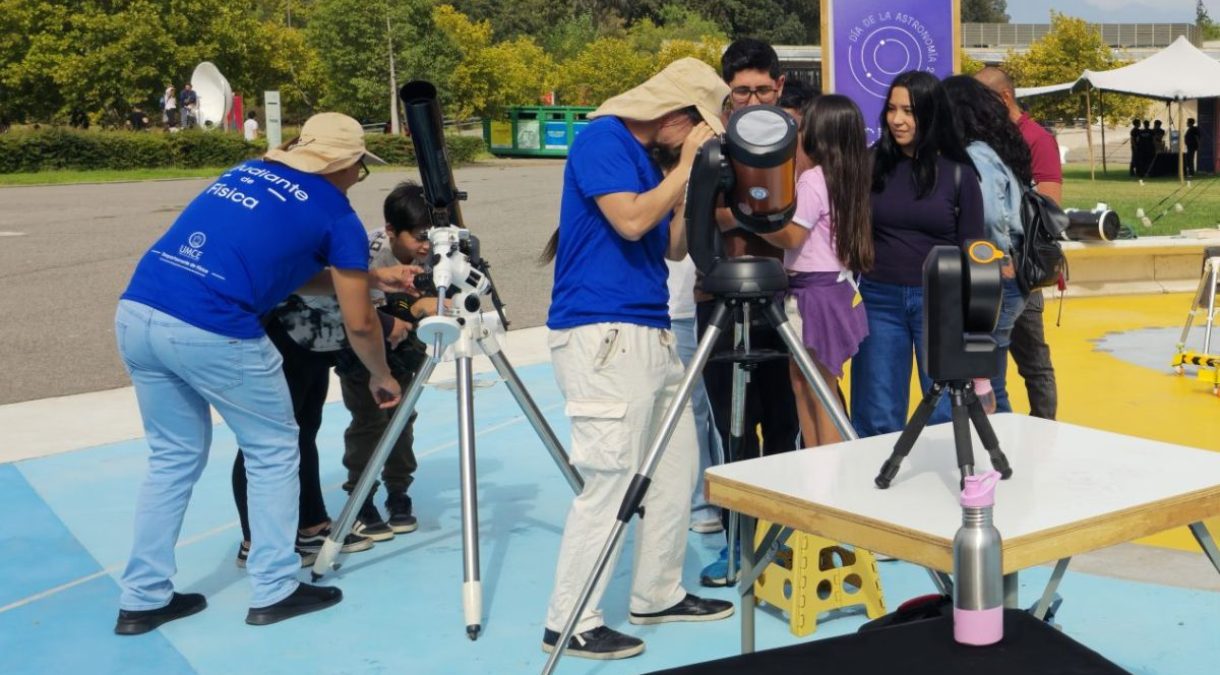 portada_umce_astrologia (1)