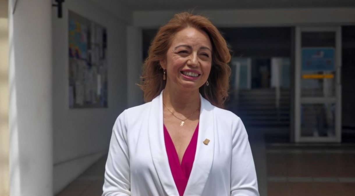 portada_uta_rectora_nueva